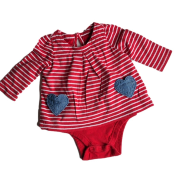 Baby Gap Striped Heart Bodysuit * 6-12M - Picture 1 of 6